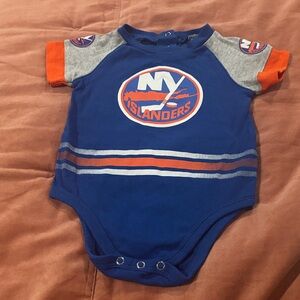 BNWOT NY New York Islanders baby infant toddler onesie size 18 months hockey NHL